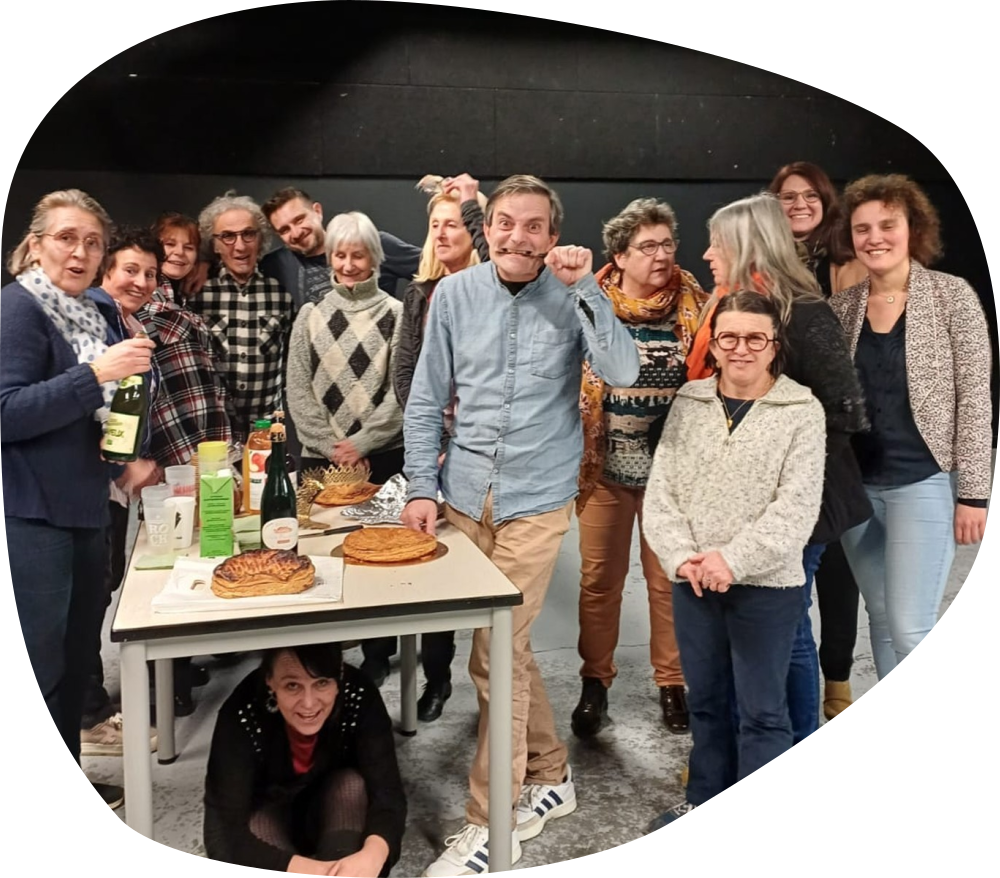 photo de groupe au moment de la galette des rois
